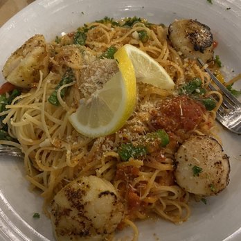 Frugatti's - Seared Scallops over Linguine ( scallops were on point!) - Italian Near Me - Bakersfield, California