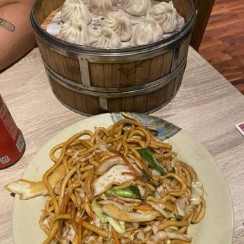 Dumpling Kitchen - Kurobuta Pork Soup Dumplings and Shanghai Style Chow Mein - Shanghainese Near Me - Berkeley, California