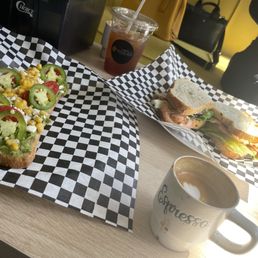 Cortado Mexican Avocado Toast Papelon con Limon Cortado Mexican Avocado Toast Papelon con Limon