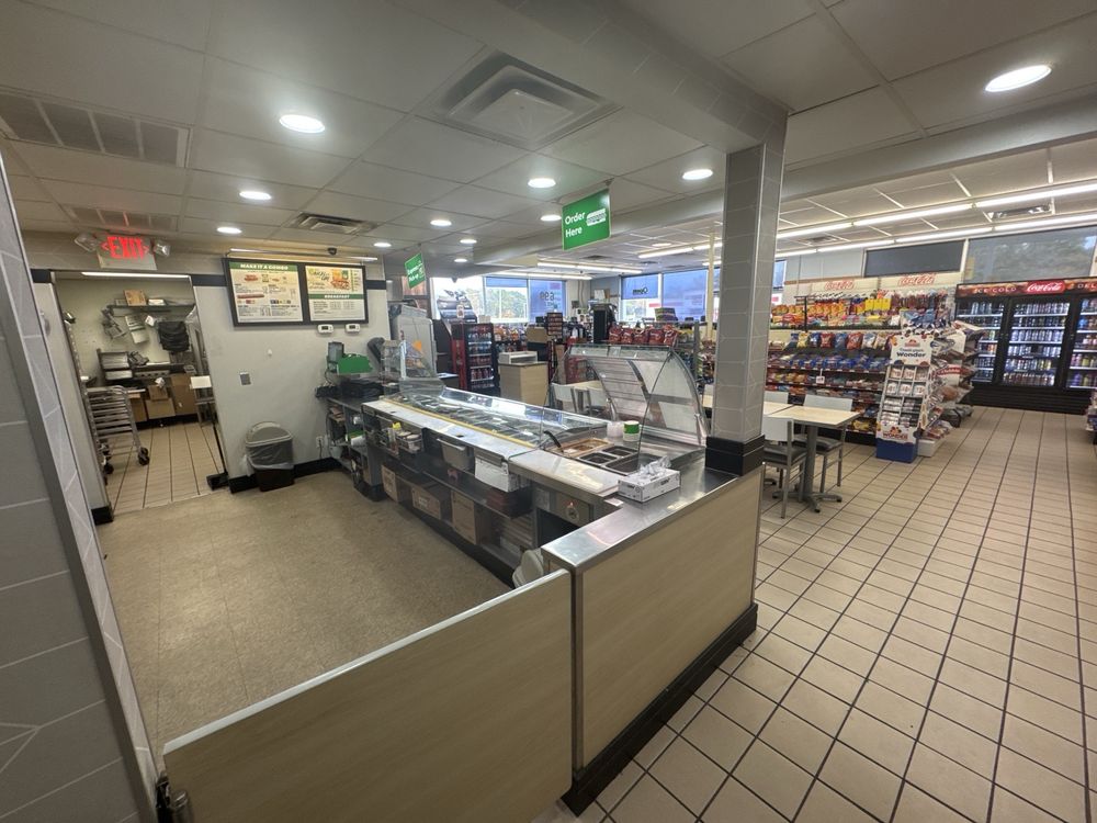 IGA EXPRESS SHELL - Updated July 2026 - 329 Mammoth Cave Pkwy, Park ...