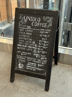 UNIQLO COFFEE 5th Avenue by null
