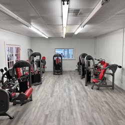 Oak Island Fitness - Full body machine / circuit area