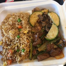 Shanghai Angus Steak & mushroom chicken with fried rice
