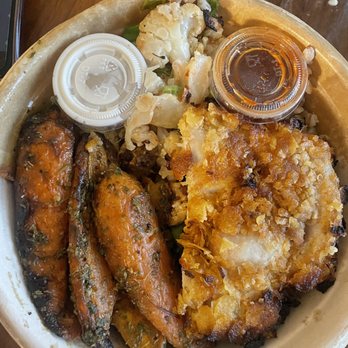 Dig Inn - Crispy Hot Honey Chicken Bowl - New American Near Me - Bethesda, Maryland Dig Inn - Crispy Hot Honey Chicken Bowl - New American Near Me - Bethesda, Maryland