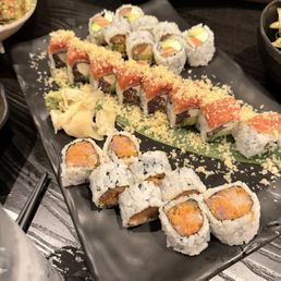 M23.Philadelphia Roll SR1 Crunchy Roll M10.Yellowtail Roll