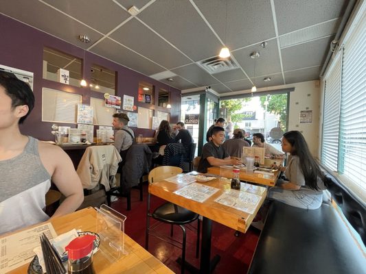Toshi Sushi by null
