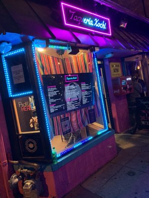 Taqueria Xochi - U street by null