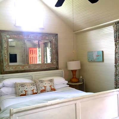 Round Top Inn by null