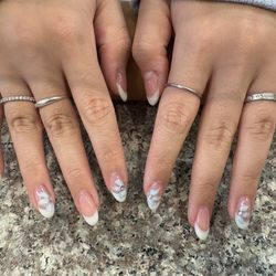 P V Nails