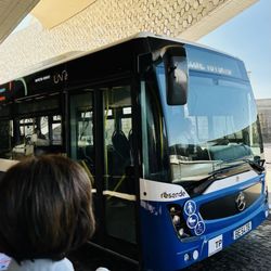 Porto de Leixōes - Bus that takes cruise passengers into city