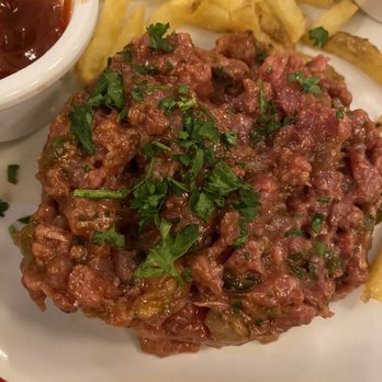 Bouillon République - Steak tartare - French Near Me - Paris