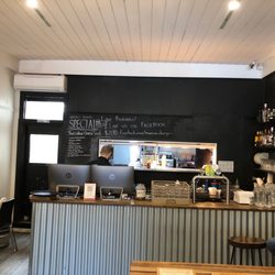 Monroe's Burgers and Beers - Kitchen