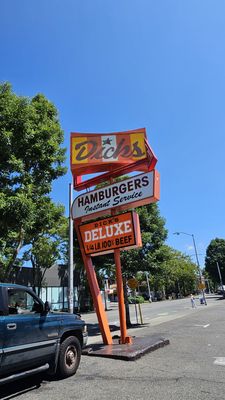 Dick's Drive-In by null