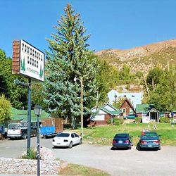 Ponderosa Lodge