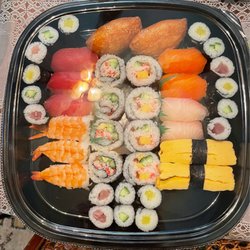 SushiMan - 702. DLX Family Platter (40 pieces) very cute