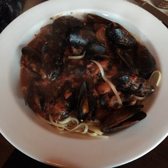 IL Faro Restaurant & Bar - Mussels Marinara Or Fra Diavolo - Italian Near Me - Menands, New York IL Faro Restaurant & Bar - Mussels Marinara Or Fra Diavolo - Italian Near Me - Menands, New York