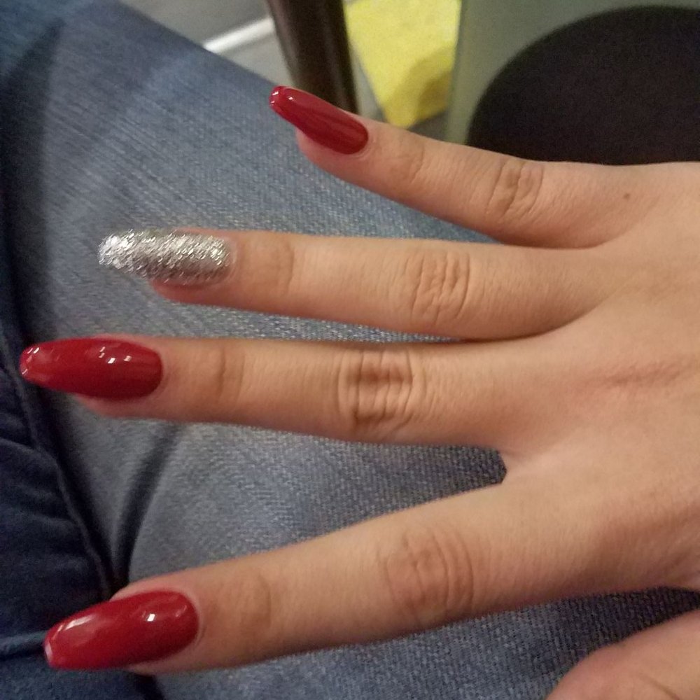 Lucky Nail - Pointy nails but I wanted square. - Nail Salons Near Me - Barcelona, B Lucky Nail - Pointy nails but I wanted square. - Nail Salons Near Me - Barcelona, B