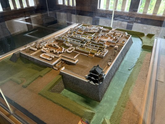 Hirosaki Castle by null