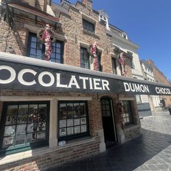 Dumon Chocolatier - Storefront