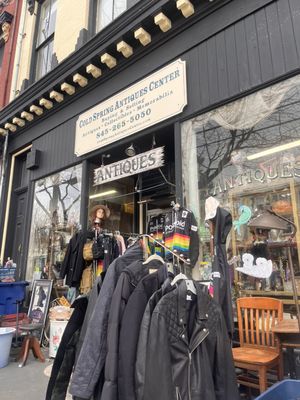 Cold Spring Antiques Center by null