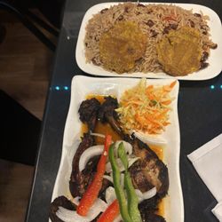Carly restaurant & Bar - jerk chicken plate (small)