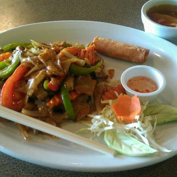 Udom Thai - Drunken Noodles Lunch Special - Thai Near Me - Centennial, Colorado Udom Thai - Drunken Noodles Lunch Special - Thai Near Me - Centennial, Colorado