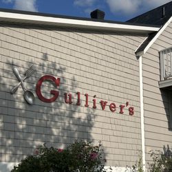 Gulliver's World Cafe - A picture of the exterior of the restaurant taken from the parking lot.