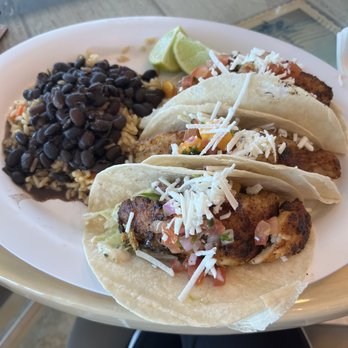 Air Margaritaville - Blackened fish tacos - Bars Near Me - Cancún, ROO