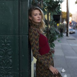 Desperate Los Angeles - Beauty on Fountain