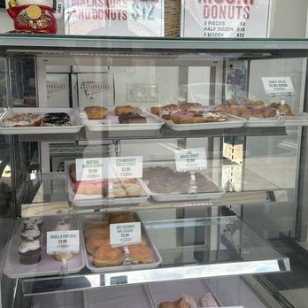 Starbread Bakery - Bakeries Near Me - Poway, California