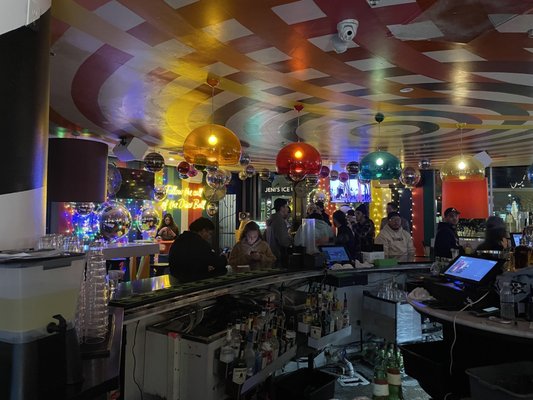 Wonder Bar by null