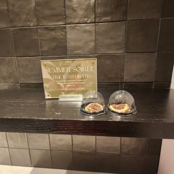 Kimpton Shane Hotel - Ice Area with Offerings - Hotels Near Me - Atlanta, Georgia