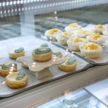 Keeping You Sweet - Keylime and piña colada cheesecakes - Vegan Near Me Keeping You Sweet - Keylime and piña colada cheesecakes - Vegan Near Me