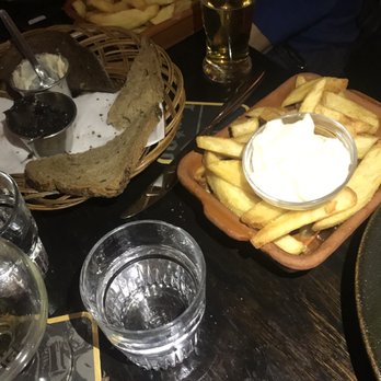 De Beierd - Bread starter and fries with mayo - Bars Near Me - Delft, ZH