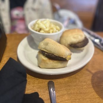 Texas Roadhouse - Kids mini cheese burgers with mac and cheese - Steakhouses Near Me - Winston-Salem, North Carolina Texas Roadhouse - Kids mini cheese burgers with mac and cheese - Steakhouses Near Me - Winston-Salem, North Carolina