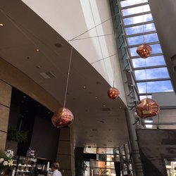 Universo Brasserie & Bar - Atrium space