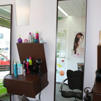 A La Pointe - Hair Salons Near Me - Ciotat (La), 13 A La Pointe - Hair Salons Near Me - Ciotat (La), 13