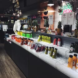 ICA Stop - Juicebar med massor med goda juicer! Alla går även att provsmaka!