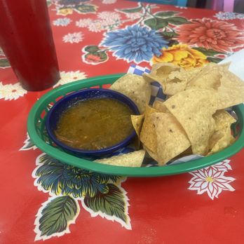 Frida’s Tacolandia - chips and salsa - Mexican Near Me - Dallas, Texas Frida’s Tacolandia - chips and salsa - Mexican Near Me - Dallas, Texas