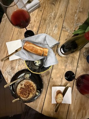 Frenchy's Hideout by null