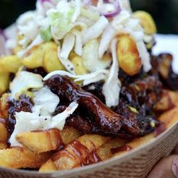 CheChe's Vegan Eatery - BBQ Loaded Fries- CheChes Vegan