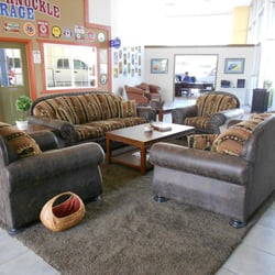 Why Buy New Autos - Comfy "lounge" area for our customers.