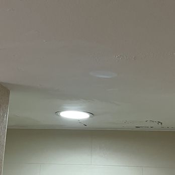 Hampton Inn Texarkana Arkansas - Paint is peeling - Hotels Near Me - Texarkana, Arkansas Hampton Inn Texarkana Arkansas - Paint is peeling - Hotels Near Me - Texarkana, Arkansas