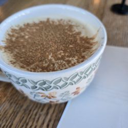 Down To Earth Cafe - Dirty chai latte