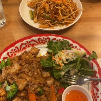Little Plearn Thai Kitchen - Lunch special and Pad Thai - Thai Near Me - Berkeley, California Little Plearn Thai Kitchen - Lunch special and Pad Thai - Thai Near Me - Berkeley, California