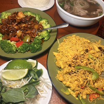 Pho Show - Vietnamese Near Me - Culver City, California Pho Show - Vietnamese Near Me - Culver City, California