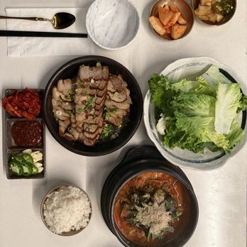 Sungho - Bossam, Spicy Pork Bone Soup, Complimentary side dishes (Banchan) - Korean Near Me - San Francisco, California Sungho - Bossam, Spicy Pork Bone Soup, Complimentary side dishes (Banchan) - Korean Near Me - San Francisco, California