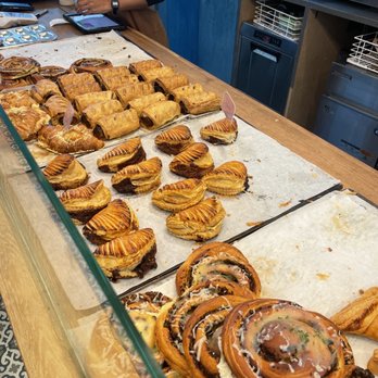 Miel Bakery - Bakeries Near Me - London, XGL