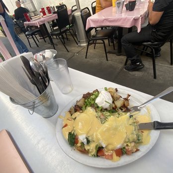 Sax's Joint - Eggs florentine with spinach avocado tomatoes yummiest hollandaise yummmmy home potatoes - Breakfast & Brunch Near Me - Petaluma, California Sax's Joint - Eggs florentine with spinach avocado tomatoes yummiest hollandaise yummmmy home potatoes - Breakfast & Brunch Near Me - Petaluma, California