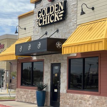 Golden Chick - Fast Food Near Me - Hudson Oaks, Texas